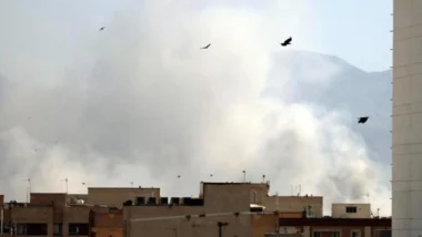 Escalada militar no Oriente Médio aumenta a tensão após ameaças do Irã a Israel e aos Estados Unidos.