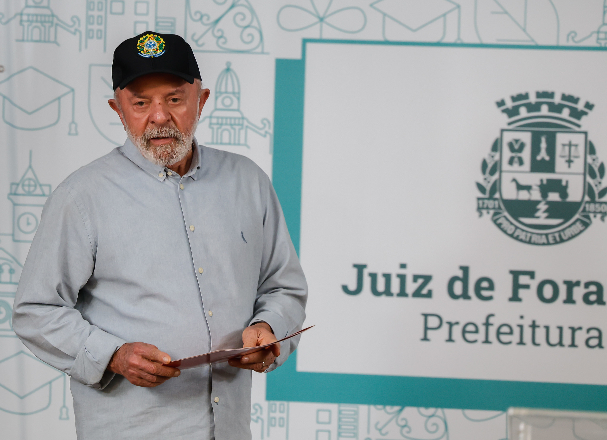 Lula visitou Juiz de Fora neste sábado (27), uma das cidades mais afetadas pelas fortes chuvas dos últimos dias em Minas Gerais