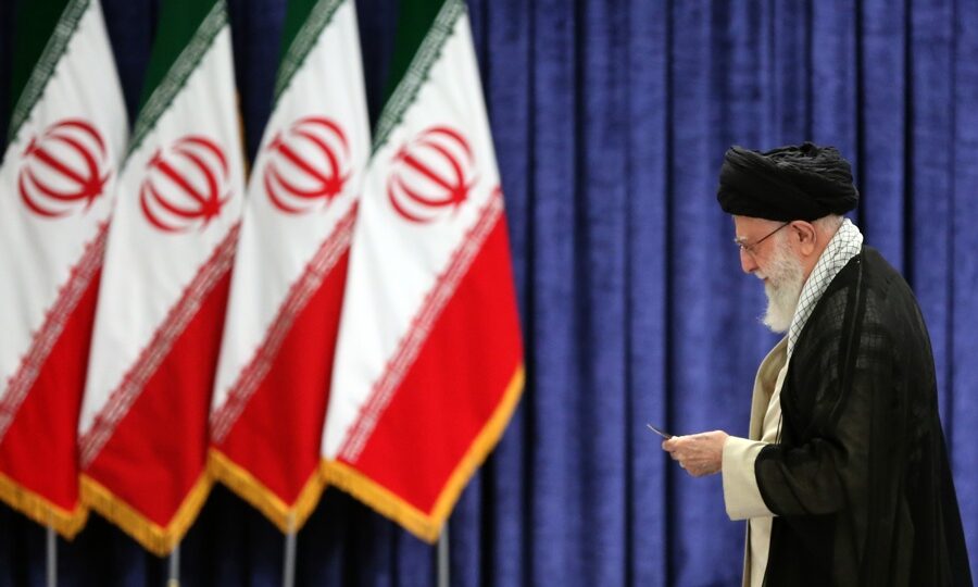 Mídia estatal do Irã confirma morte de Ali Khamenei