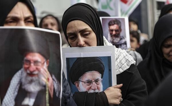 Como o Irã vai eleger o novo líder supremo e quem são os nomes favoritos