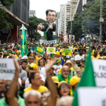 Manifestações do “Acorda, Brasil” mobilizam milhares de pessoas em São Paulo e em diversas capitais Imagem referente a matéria