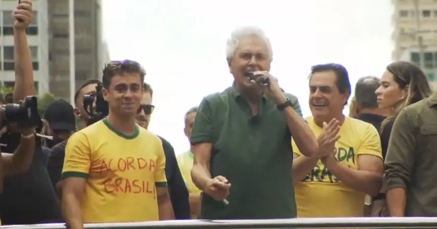 O governador de Goiás, Ronaldo Caiado, elogia Nikolas por mobilizar a população no Acorda Brasil