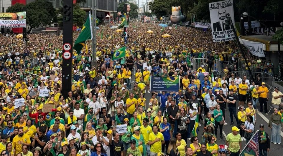 O ato principal ocorre na Avenida Paulista, em São Paulo, e diversas cidades do país participam em manifestações ao longo do dia