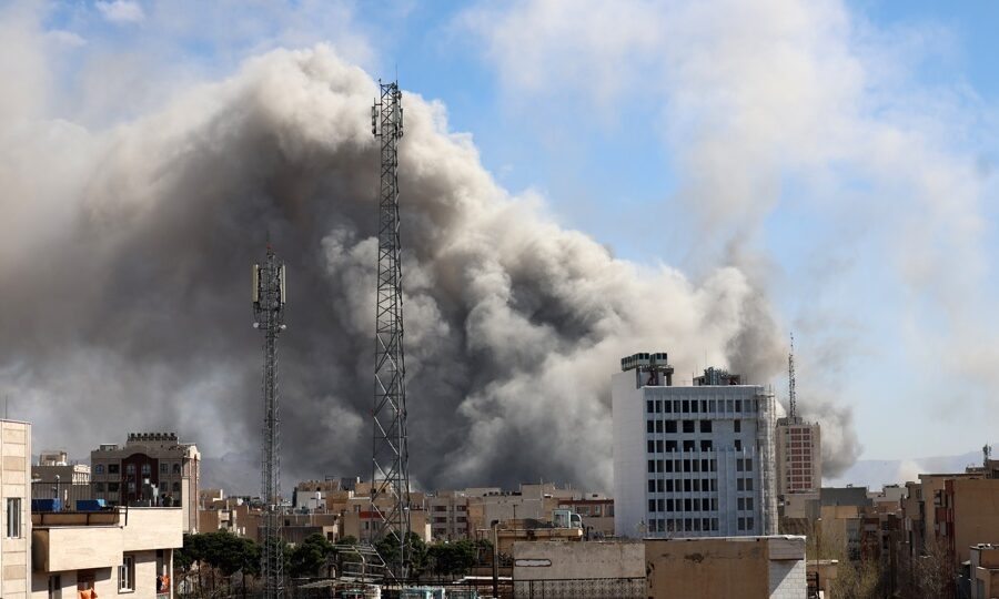 Netanyahu e Trump endurecem discurso e ampliam ataques ao Irã
