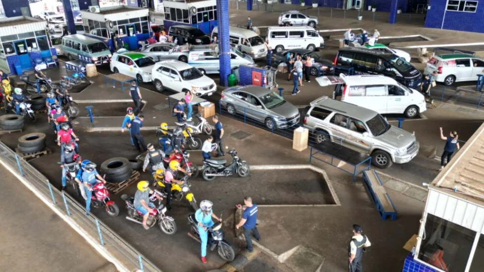 A Receita esclarece que o direito à cota para compras em Foz do Iguaçu não mudou.