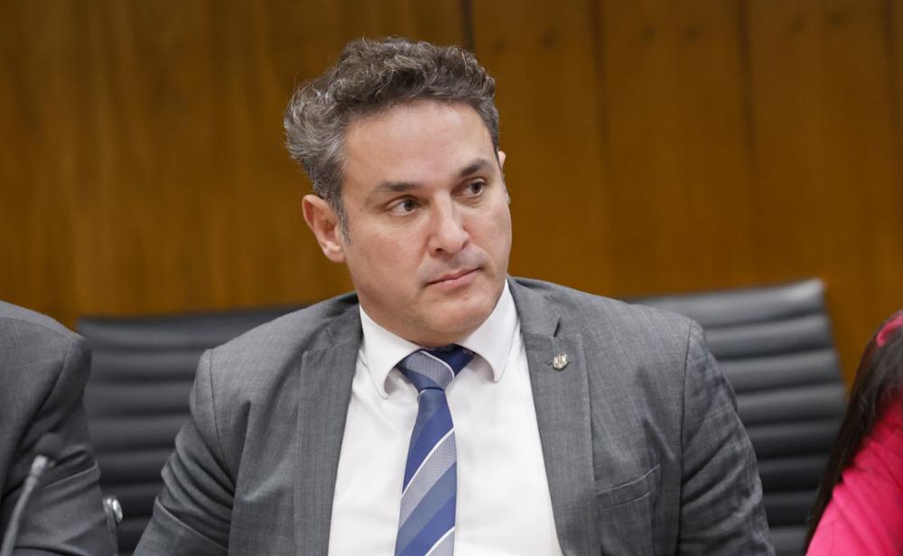 Deputado aparece na liderança em pesquisas de intenção de voto para o Palácio Piratini. Heinze deve ser o vice.