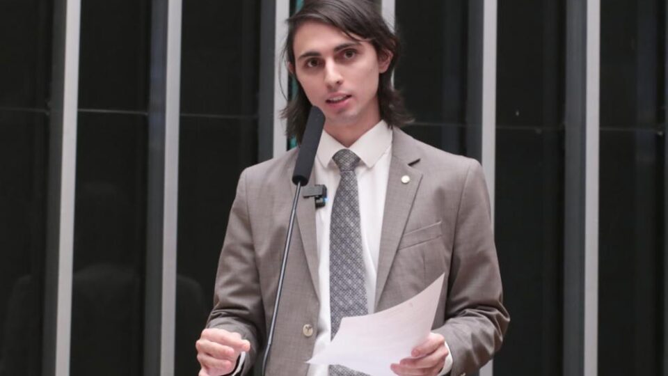 Quem quer saber quantos brasileiros foram censurados nas redes sociais?