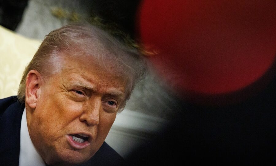 Indústria bélica dos EUA opera sob ordens emergenciais, diz Trump