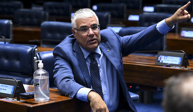 Girão acusa interferência do STF e pede quebra de sigilo de cunhado de Vorcaro