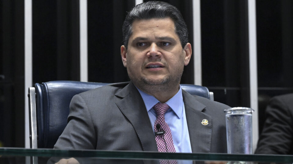 Alcolumbre nega anulação da quebra de sigilos bancário e fiscal de Lulinha