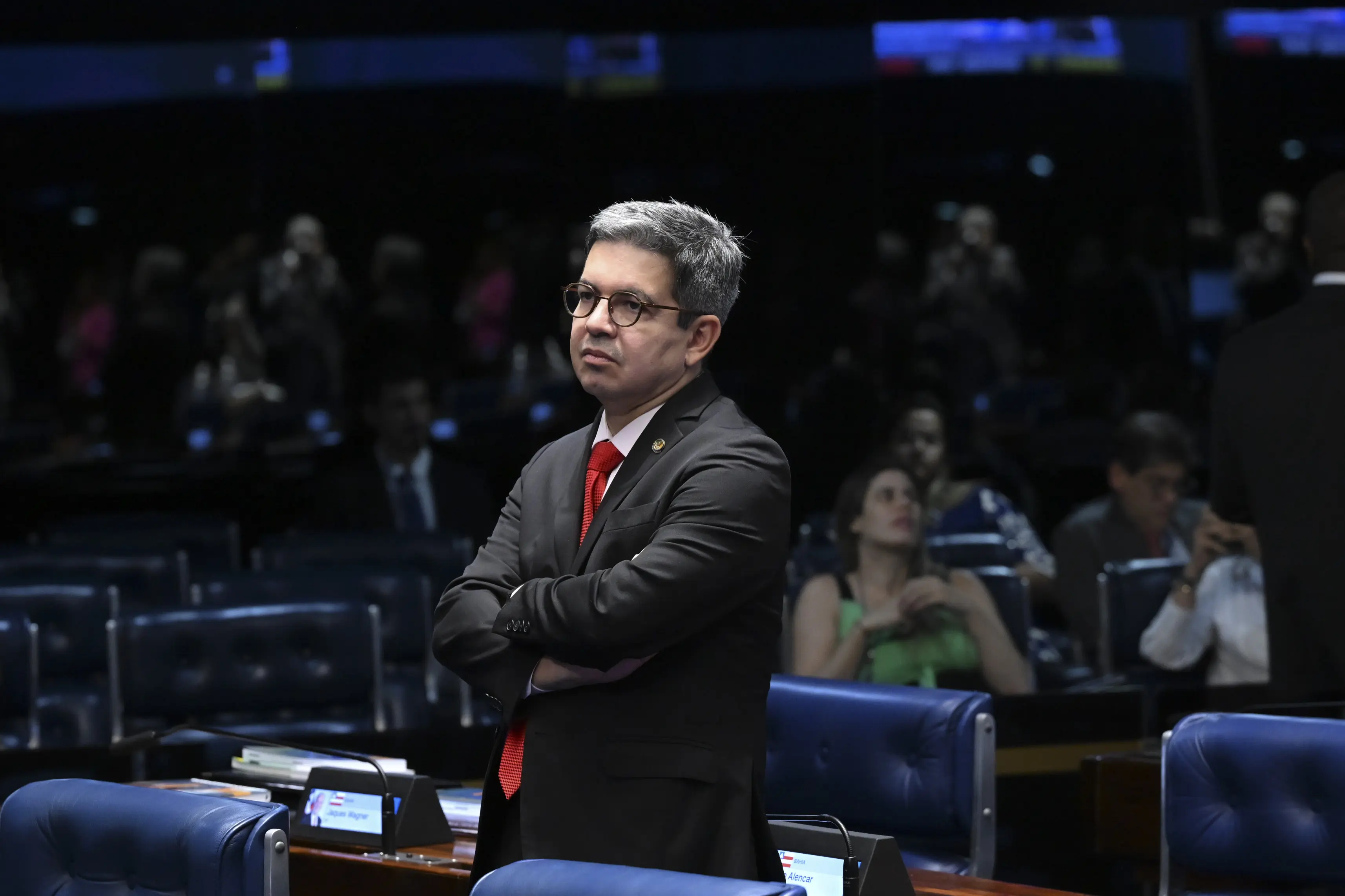 Randolfe Rodrigues faz comparação com o 8 de janeiro para dizer que decisão de Davi Alcolumbre será acatada.