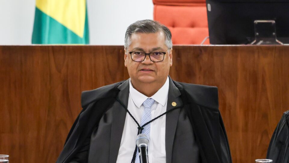 Dino proíbe saque de emendas em dinheiro vivo