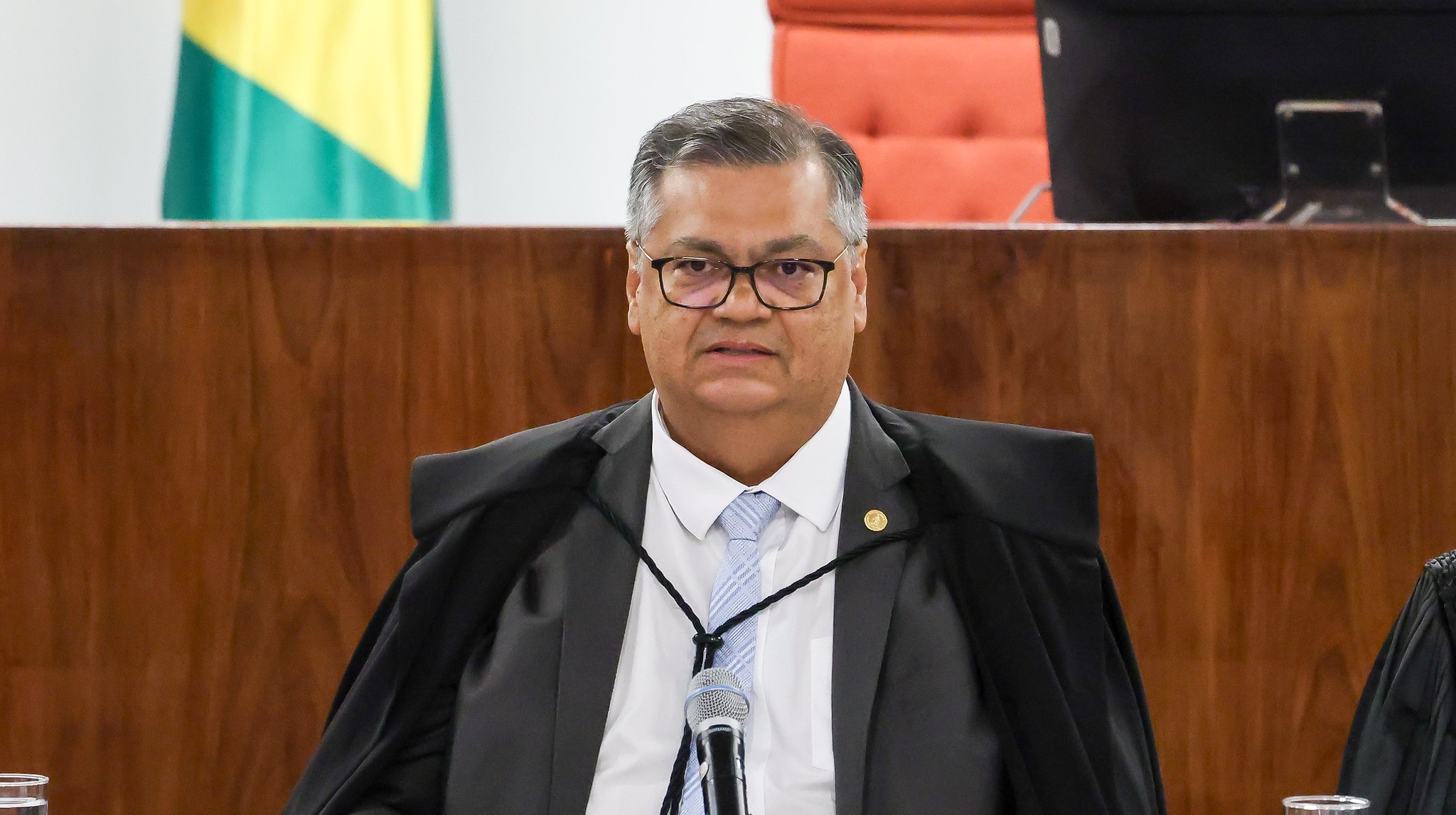 Dino proíbe saque de emendas em dinheiro vivo