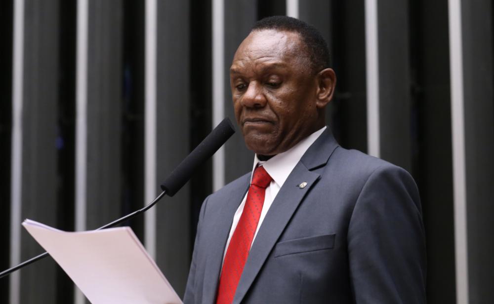 Relator na CCJ, Ossesio Silva incluiu no texto classificação do gerontocídio como crime hediondo.