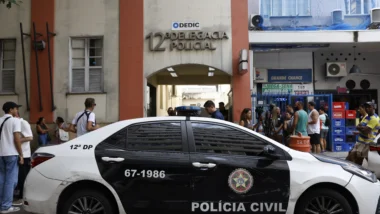 Polícia investiga denúncia de estupro coletivo contra aluno em banheiro de escola em São Paulo