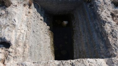 Mikveh, tanque voltado para práticas espirituais de purificação.