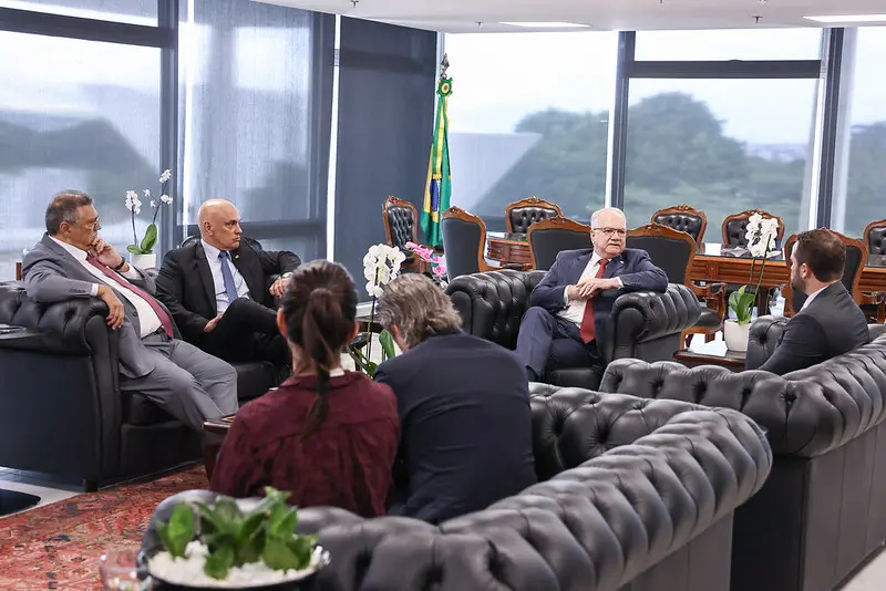 Como vice-presidente do STF, Moraes participou de negociação entre poderes que culminou na promessa de uma regra de transição aos penduricalhos. 