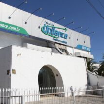 Consórcio liquidado pelo BC há sete anos ainda tem milhares à espera de reaver dinheiro Unilance dívida