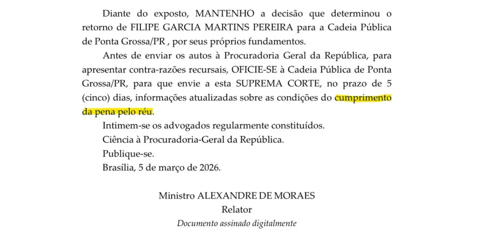 Em decisão desta sexta-feira (6), Moaraes afirma que Filipe Martins está cumprindo pena. Defesa aponta que o processo ainda não transitou em julgado.
