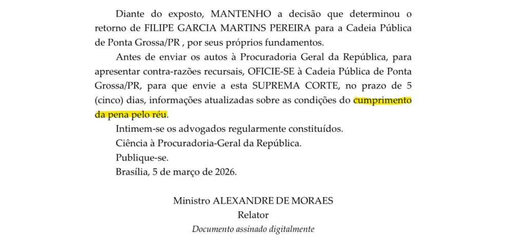 Em decisão desta sexta-feira (6), Moaraes afirma que Filipe Martins está cumprindo pena. Defesa aponta que o processo ainda não transitou em julgado. 