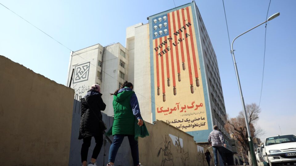 EUA evacuam mais de 32 mil cidadãos do Oriente Médio