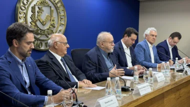 Trio presidenciável de Gilberto Kassab debate bets, STF e propostas ao país em associação comercial em São Paulo.