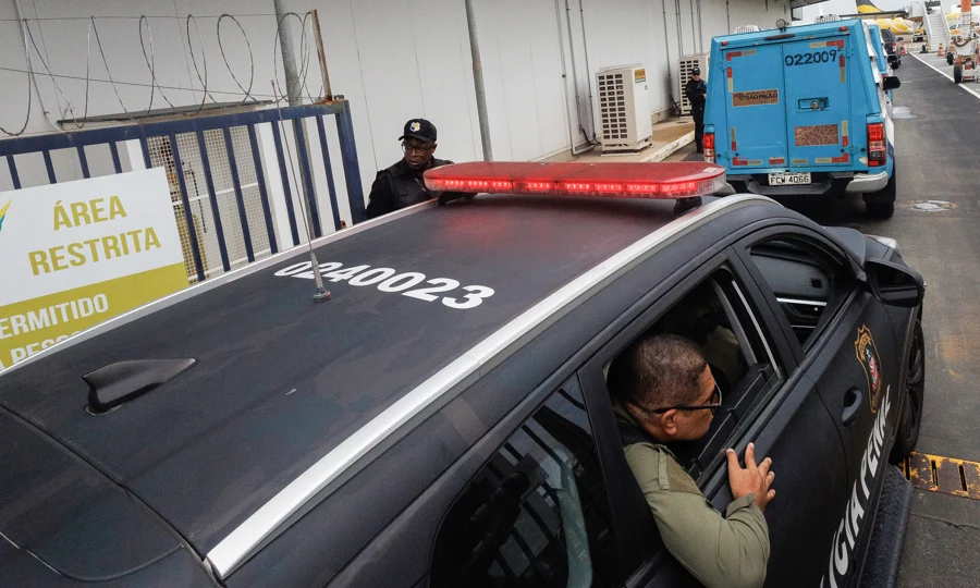 Entidade alega que penitenciárias federais possuem regras mais rígidas por abrigarem presos de alta periculosidade.