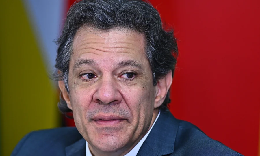 De saída do Ministério da Fazenda, Fernando Haddad deixa percepção de piora no cenário econômico e expectativas de uma conjuntura pior daqui a seis meses.