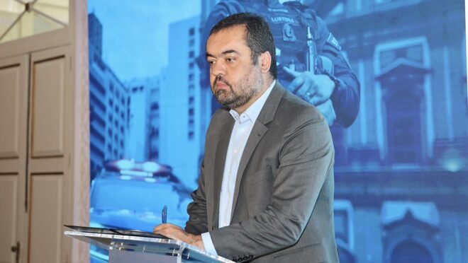 Nunes Marques suspende julgamento que pode cassar mandato de Cláudio Castro