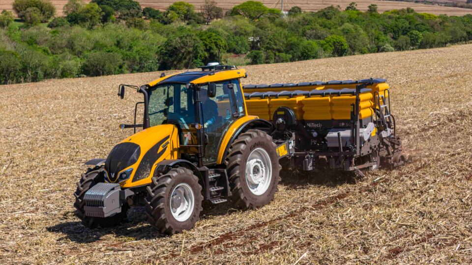 Tratores com tecnologia finlandesa reforçam modernização do agronegócio brasileiro