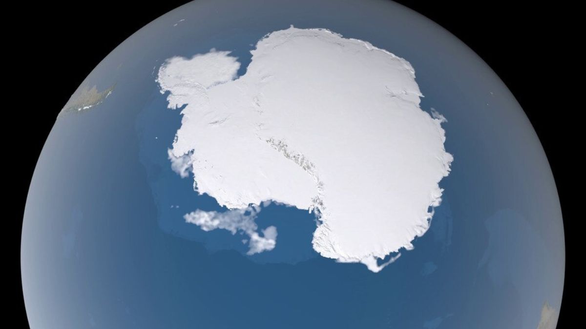 Novo mapa da Antártida revela montanhas e cânions escondidos sob 4 km de gelo