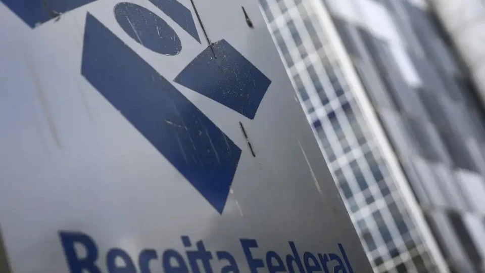 Moraes mandou investigar servidores no âmbito do inquérito das fakenews, mas apurações indicaram esquema envolvendo terceirizados.