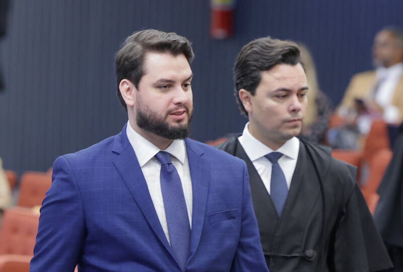 Advogado de Filipe Martins, Jeffrey Chiquini é pré-candidato a deputado federal pelo Novo do Paraná.