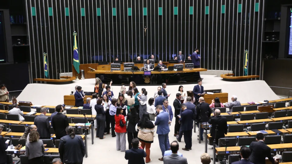 Câmara aprova uso de spray de pimenta por mulheres para autodefesa