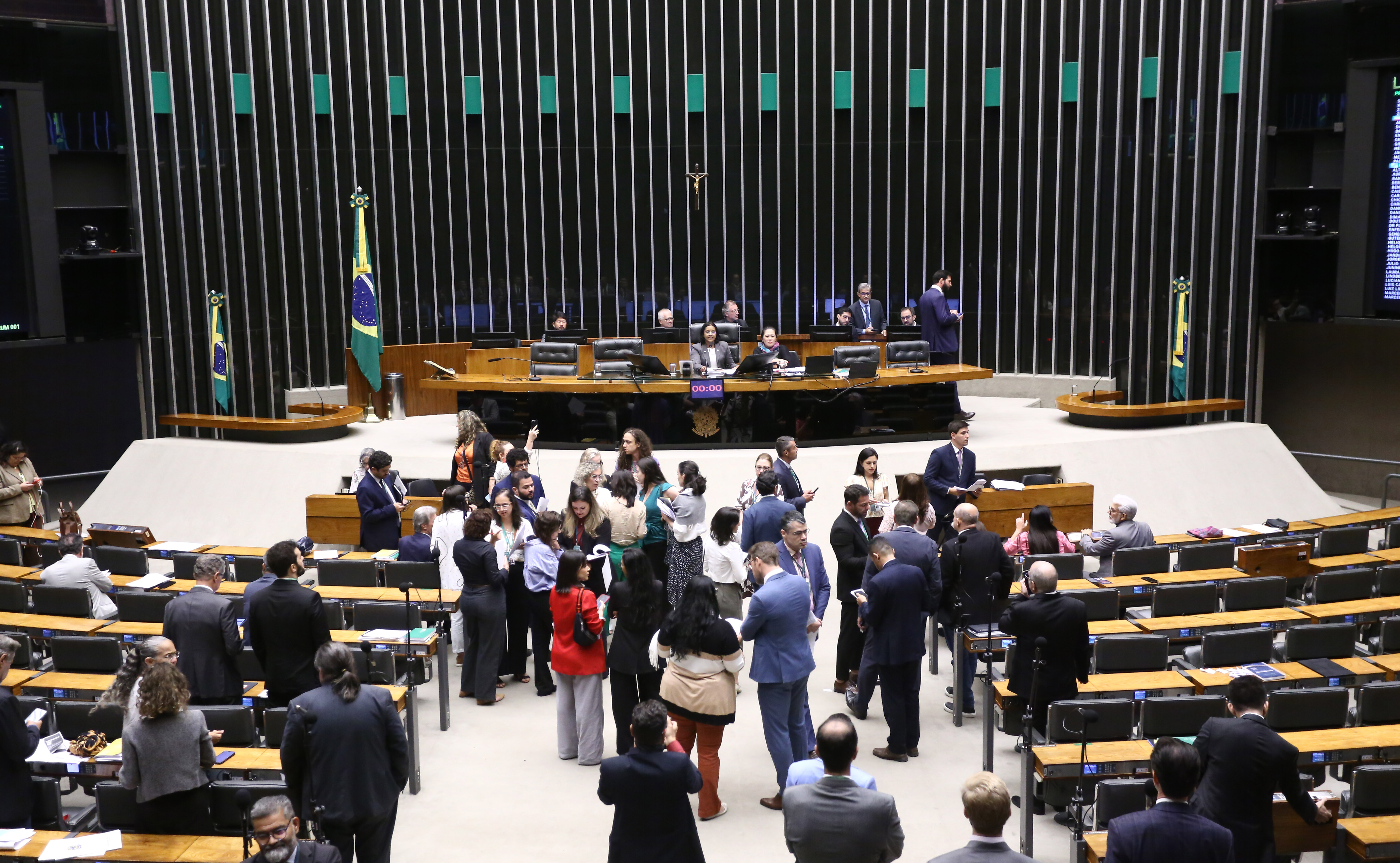 Câmara aprova uso de spray de pimenta por mulheres para autodefesa