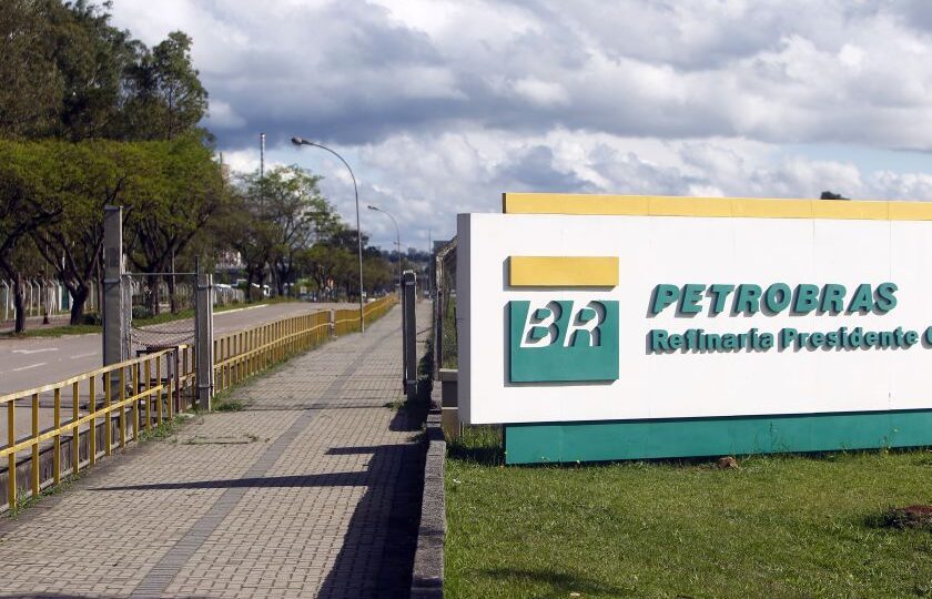 Petrobras corta em até 30% fornecimento de diesel a distribuidoras, diz empresário