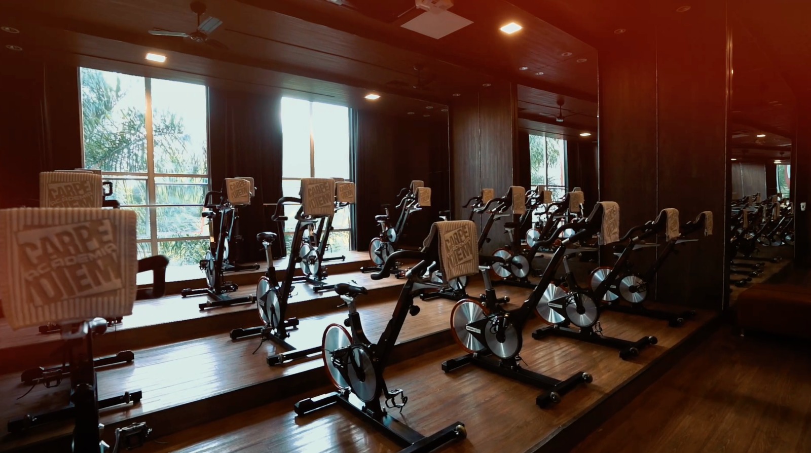 Academia Carpe Diem, de Curitiba, conquista 7º lugar no ranking mundial do prêmio Five 9’s 2025, voltado à excelência na experiência do cliente.