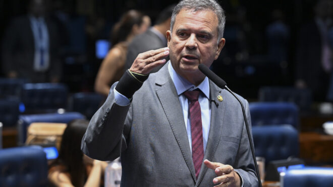 O senador Rogério Marinho (PL-RN), coordenador da campanha de Flávio Bolsonaro, em retrato oficial