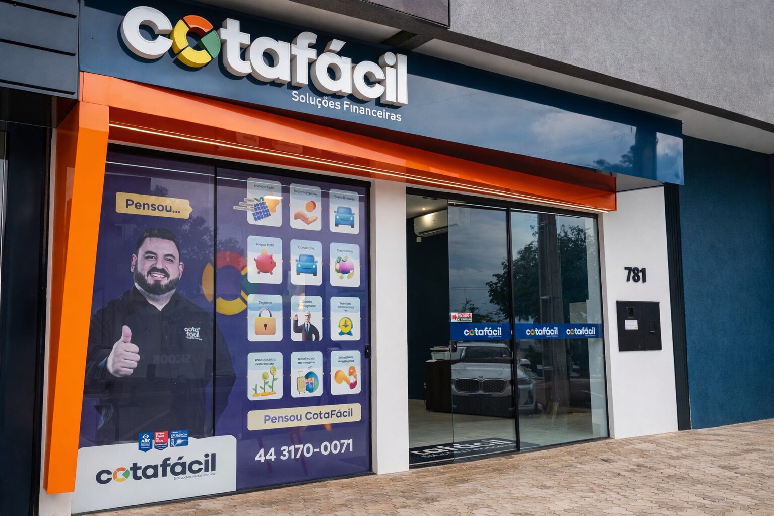Fachada da CotaFácil Soluções Financeiras, empresa especializada em crédito e soluções financeiras para pessoas físicas, empresas e produtores rurais. A marca atua oferecendo diferentes modalidades de financiamento, consórcios e serviços financeiros.
