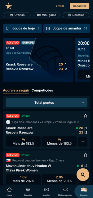 Captura de tela da seção de apostas de vôlei da Estrelabet, exibindo eventos ao vivo no momento
