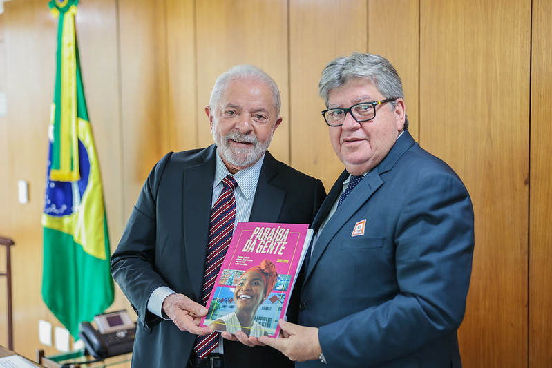 Aliado de Lula, João Azevêdo (PSB) está em seu segundo mandato como governador da Paraíba e deve concorrer ao Senado.