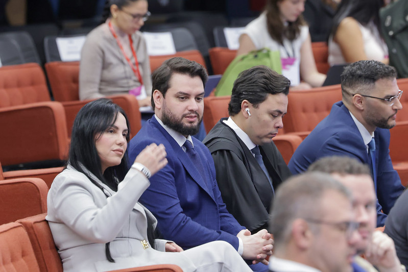 Advogados anexam ofício em que unidade confessa superlotação e ausência de condições de abrigar pessoa politicamente exposta.