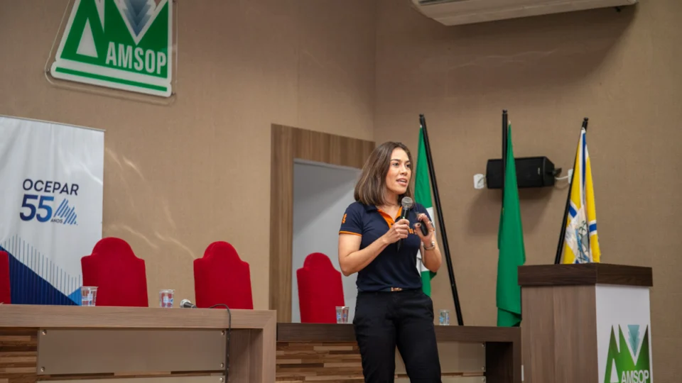 Karine Torres: 40% dos desligamentos registrados na rede elétrica são causados por vegetação próxima às linhas de distribuição Foto: Leonardo Tadra Pruner