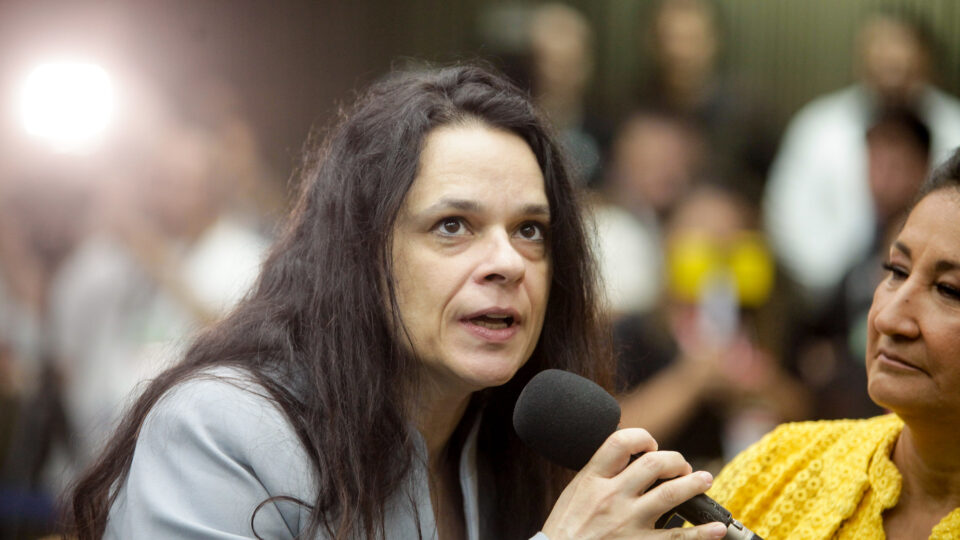 Janaina Paschoal ataca “Lei Rouanet municipal” de São Paulo por vedar cultura religiosa