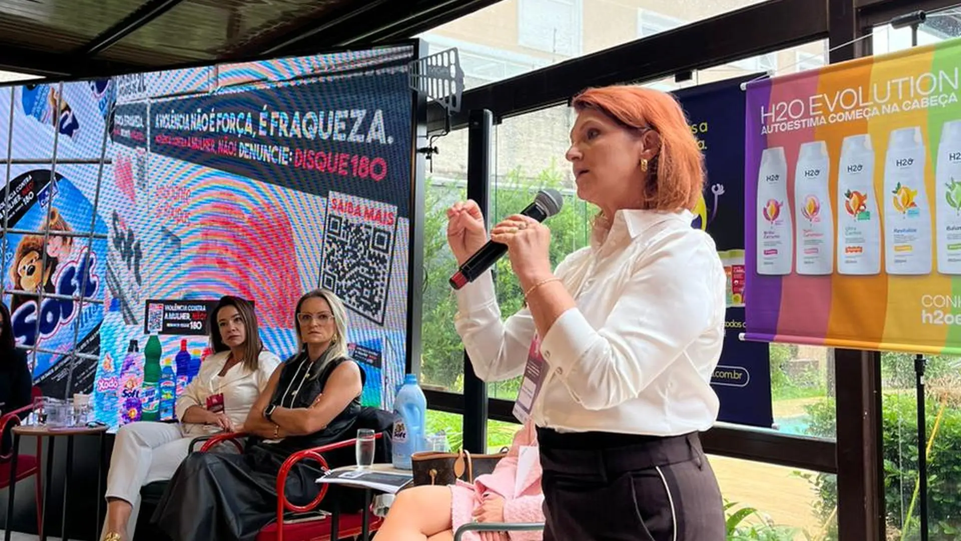 Sandra Cantagalli, diretora do Grupo Crivialli, participou do Entre Elas, evento promovido pela Gazeta do Povo que reuniu especialistas e público feminino para discutir saúde, bem-estar e os desafios da mulher na maturidade. A H2O Evolution esteve entre as patrocinadoras da iniciativa.