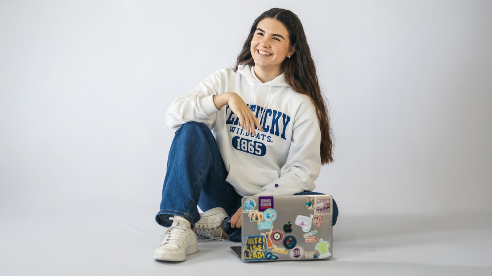 Anna Gomes, ex-aluna da rede Adventista de Pinhais, conquistou bolsa integral na University of Kentucky após construir um currículo internacional ainda durante o Ensino Médio.