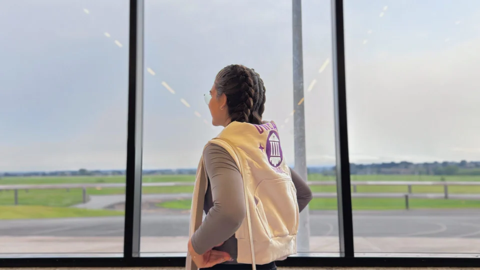 Intercâmbios, liderança e preparação estratégica marcaram a trajetória de Anna até a bolsa integral nos Estados Unidos.