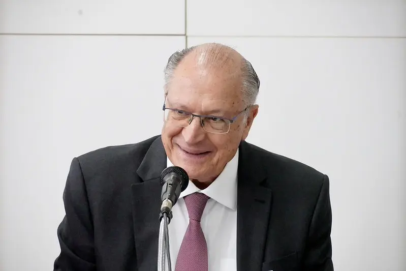 Vice-presidente acredita que acordo aumentará competitividade interna e estimulará indústria. 