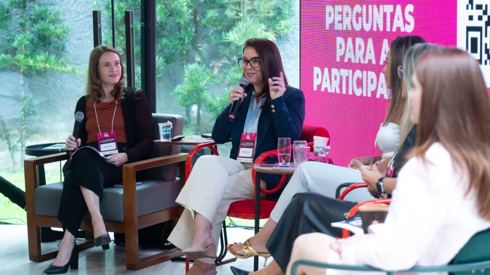 O Entre Elas reuniu diversas especialistas – médicas, nutricionista e psicóloga – para debater saúde, bem-estar e autocuidado feminino após os 40 anos.