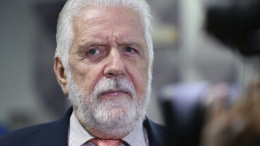 Jaques Wagner foi alvo da PF em nova fase da Compliance Zero, mas assunto vira tema proibido nas eleições da Bahia. Imagem referente a matéria